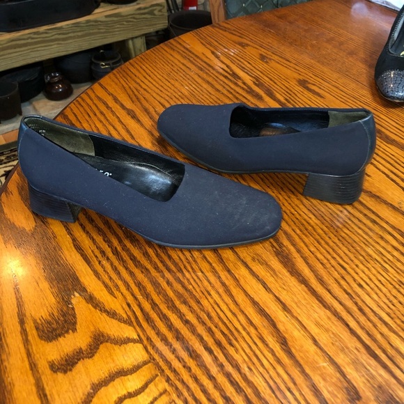 COPY - VINTAGE SIZE 7M MUNRO AMERICAN BLACK SHOES WITH SLIGHT HEEL AMAZING COND… - Picture 4 of 6